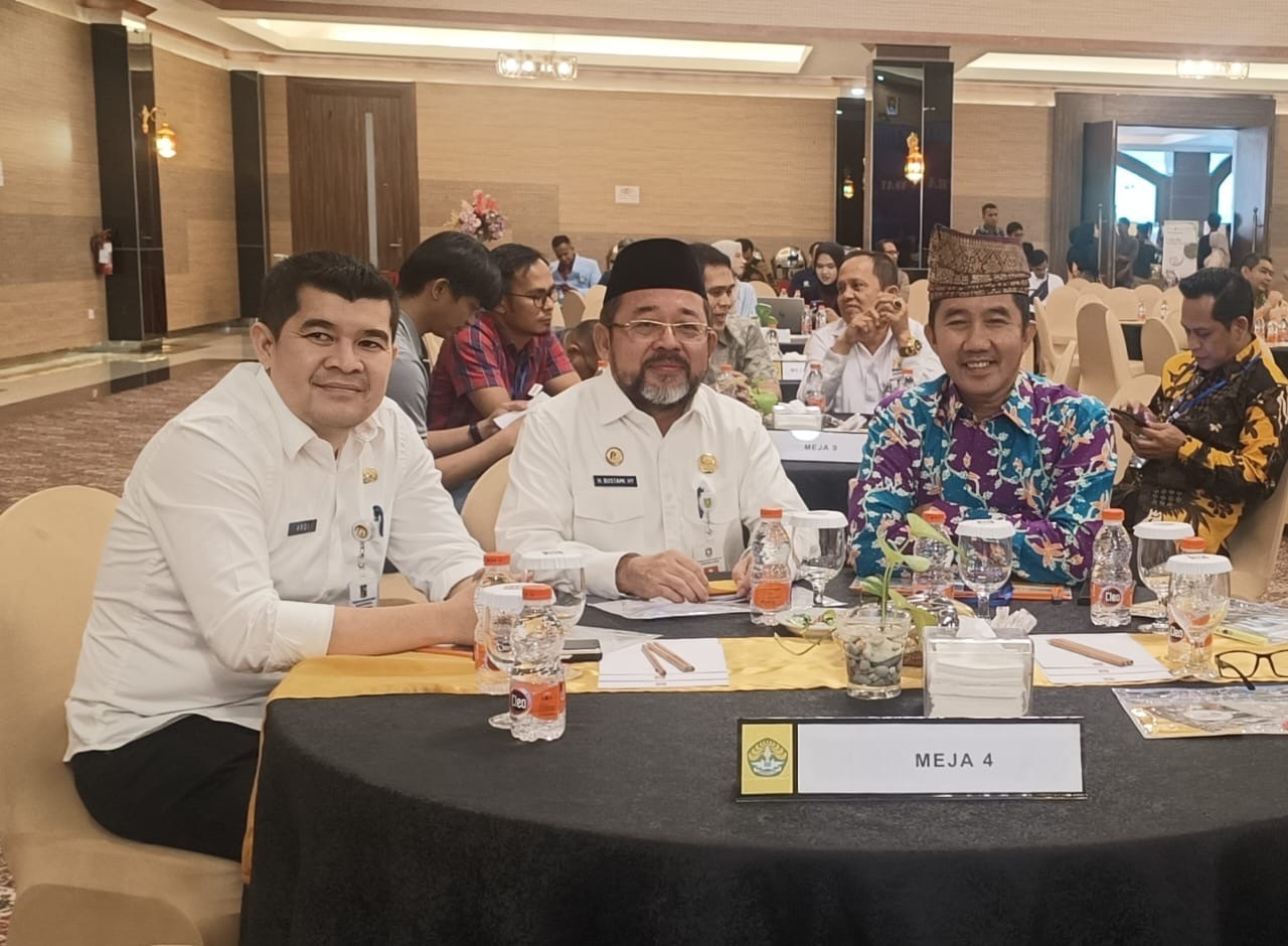 Bupati Kasmarni Hadiri Rangkaian Acara MUED UNRI 2024 - Bengkaliskab.go.id